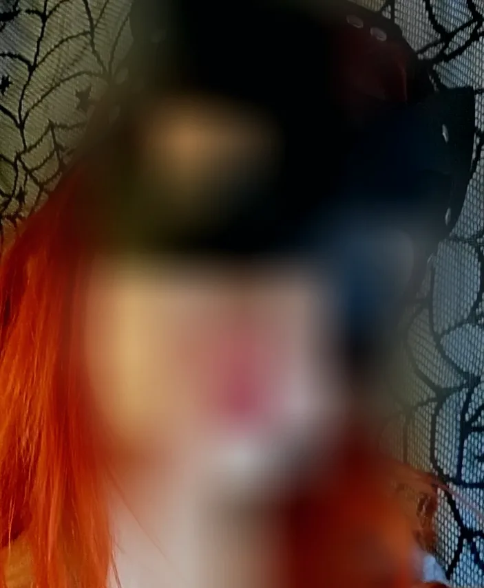 Stella, 33